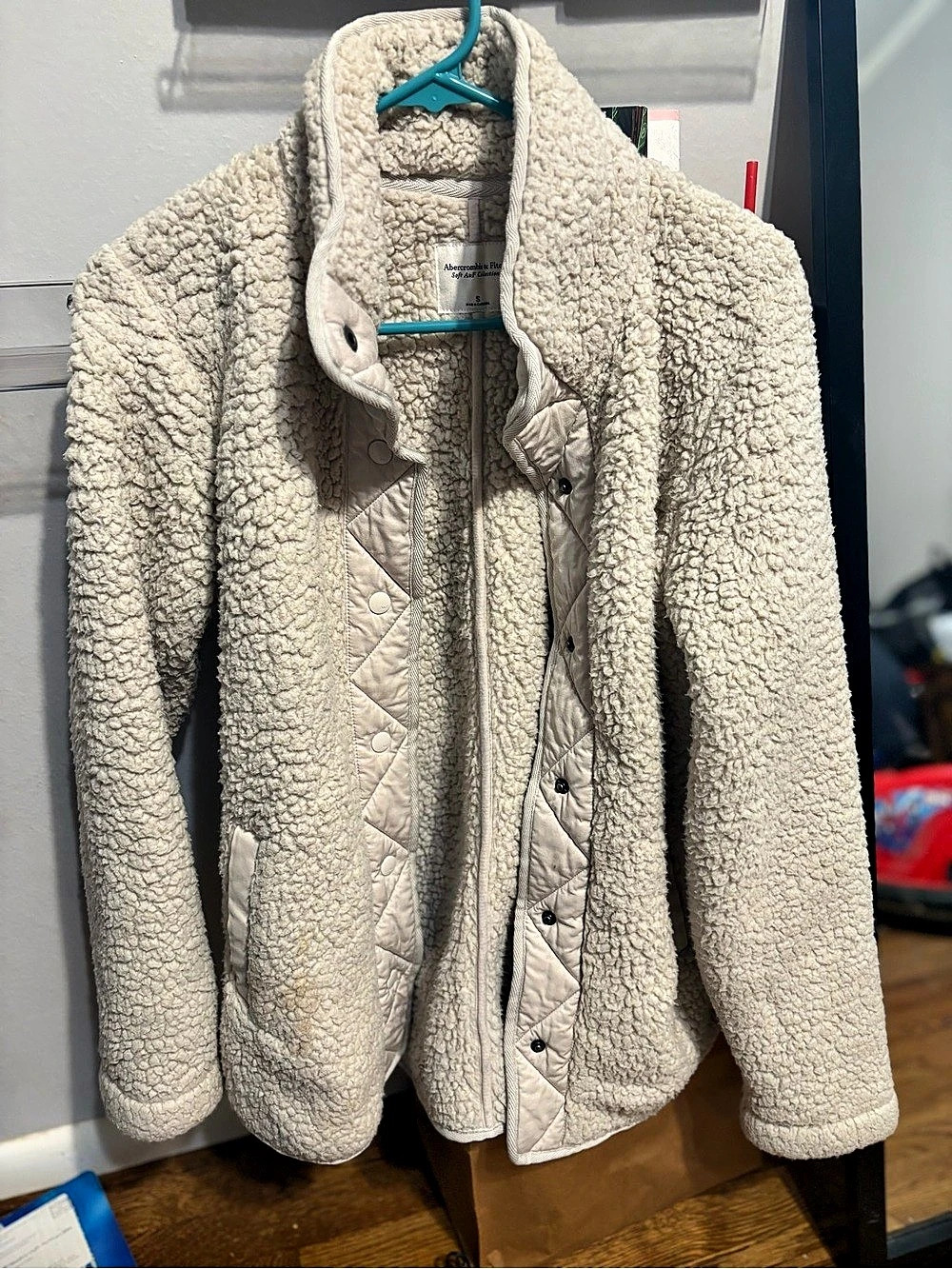 Abercrombie & Fitch Sherpa Jacket in Cream Small
